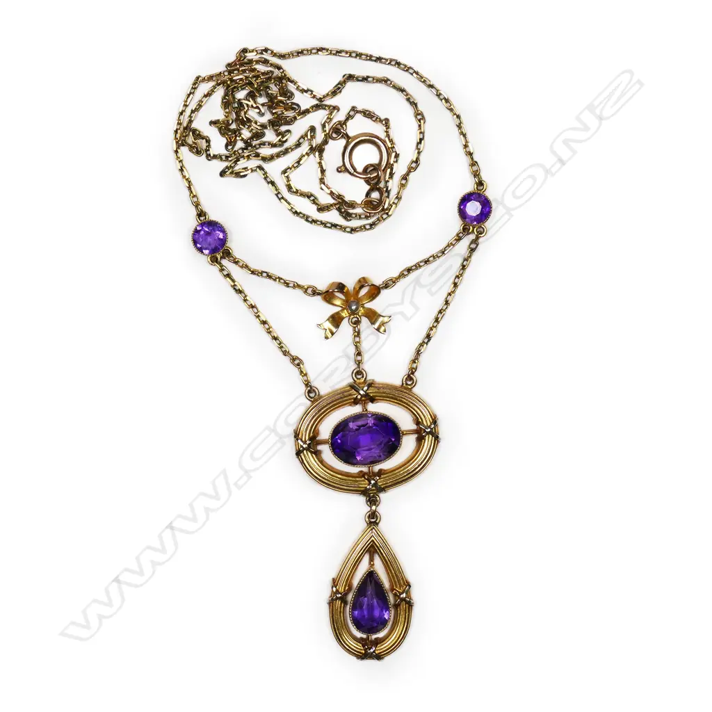 An Edwardian 9ct gold and amethyst necklace, Image 1++