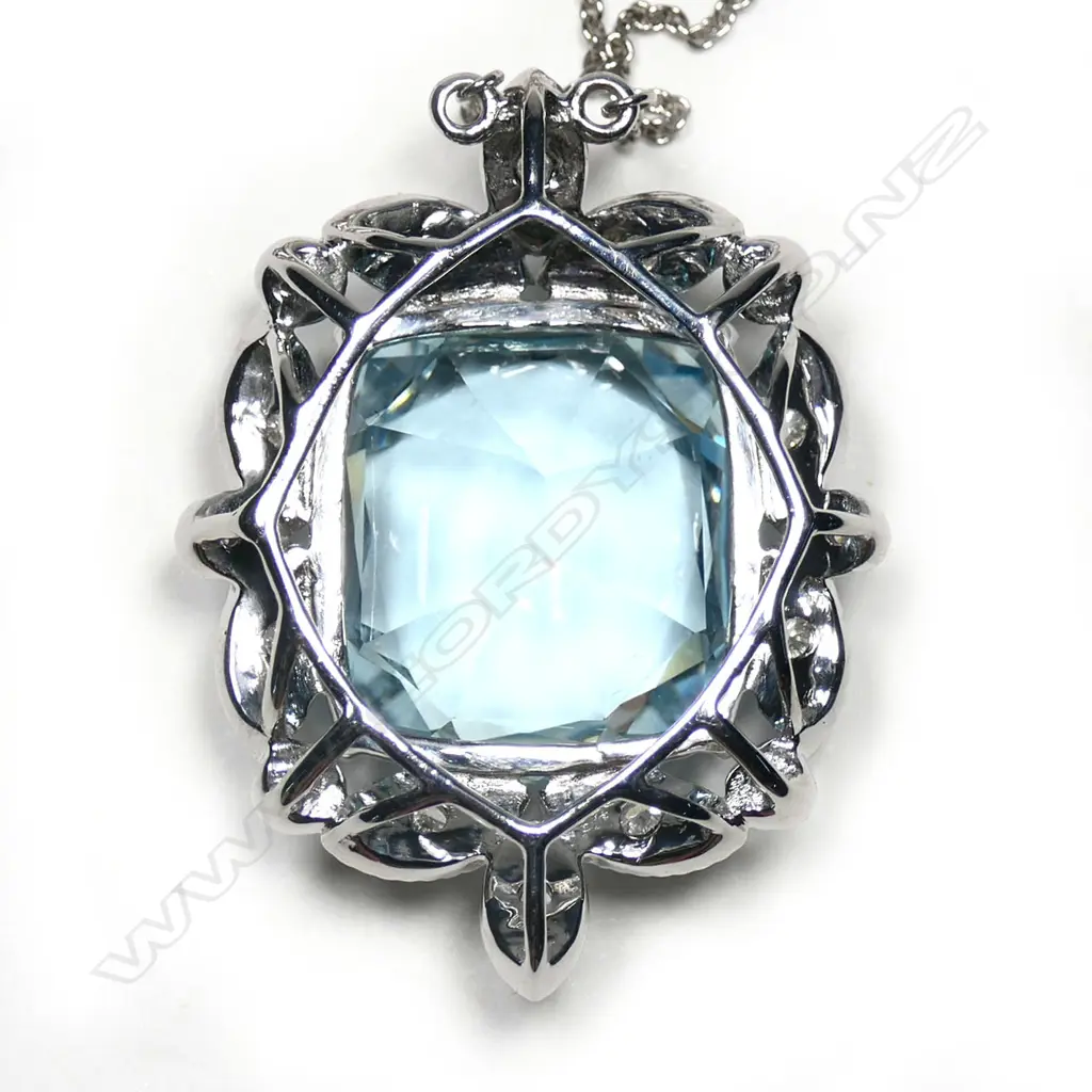 A 14ct white gold, aquamarine and diamond antique style necklace, Image 1++