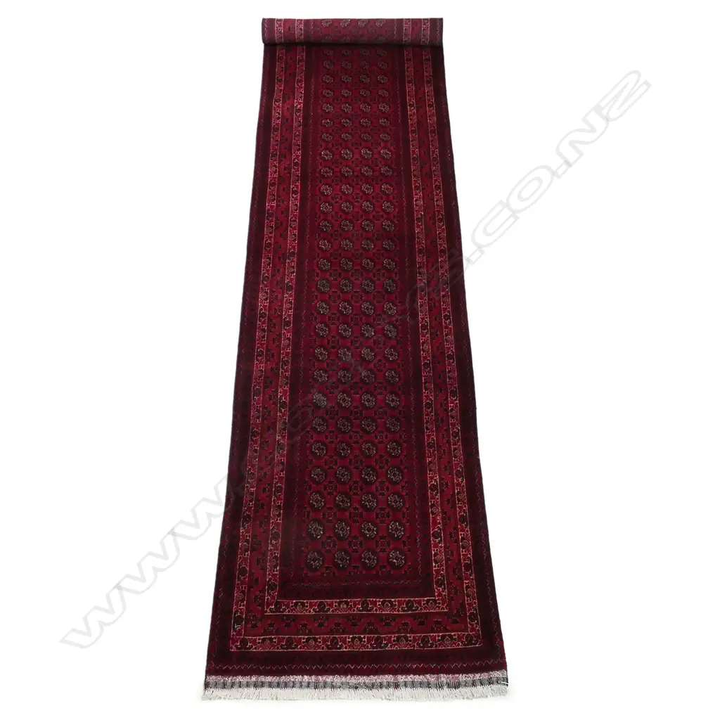 A finely hand knotted Turkman runner, Image 1++