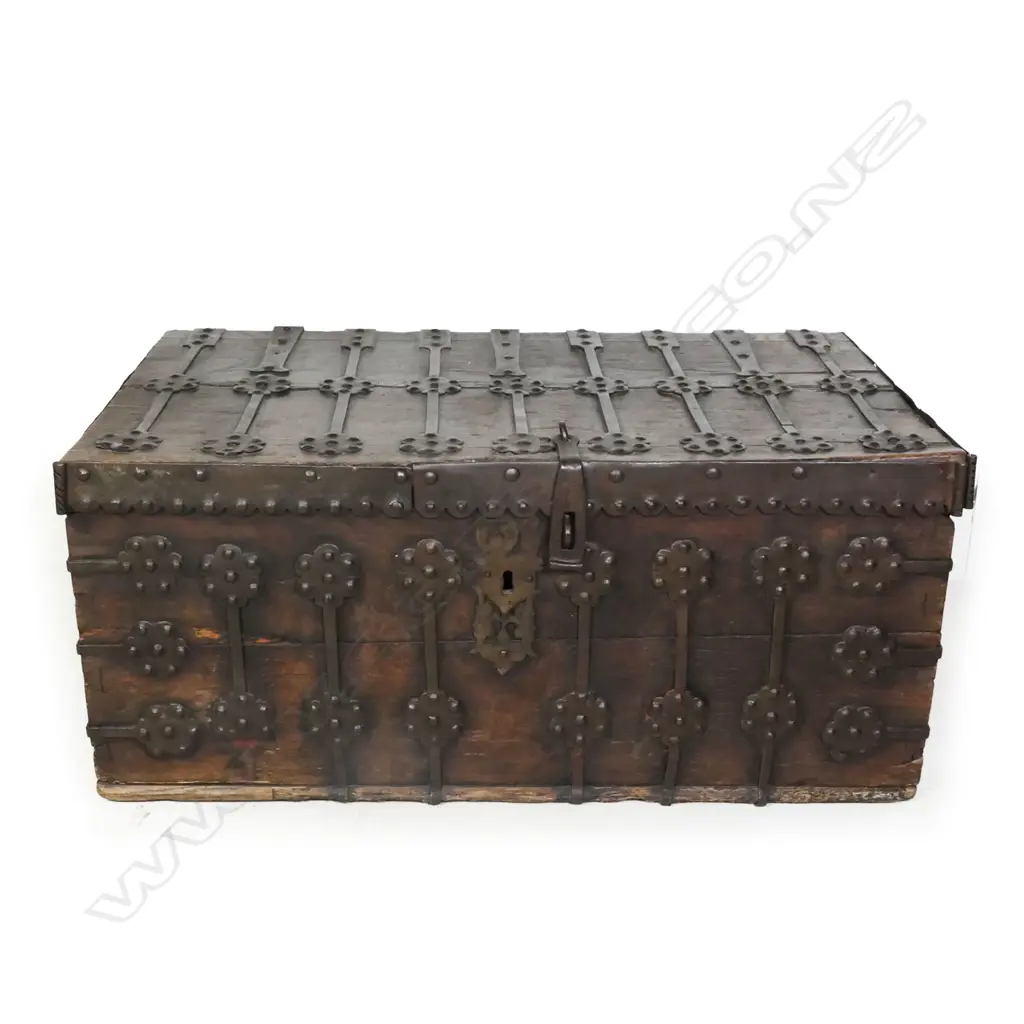 An 18th/19thC decorative metal bound trunk, Image 1++