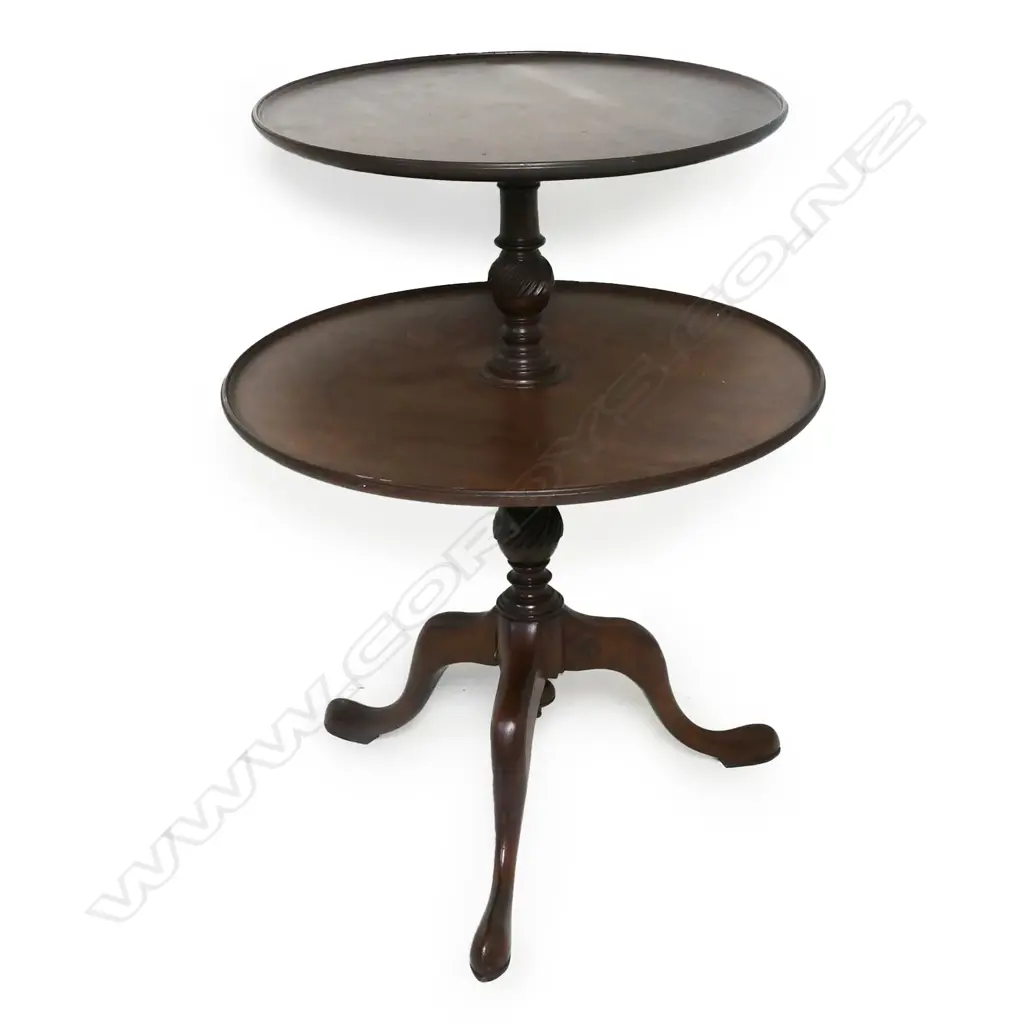 A 19thC mahogany dumb waiter, Image 1++