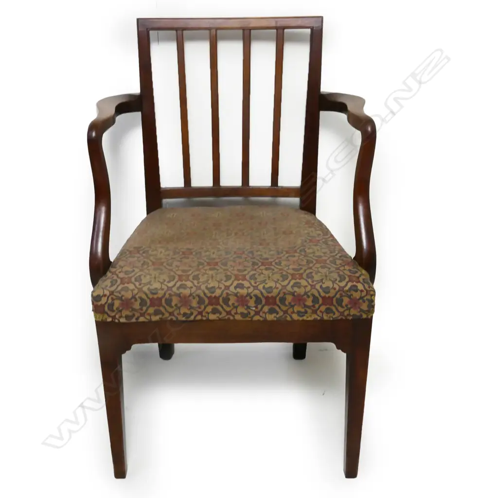 A George II mahogany Suffolk armchair, Image 1++