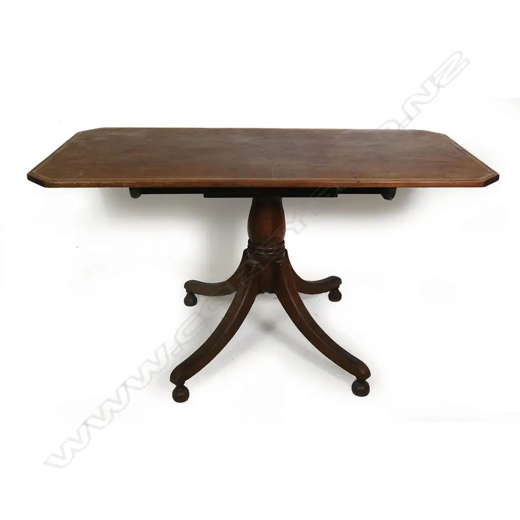 A Regency country mahogany tilt top centre table, Image 1++