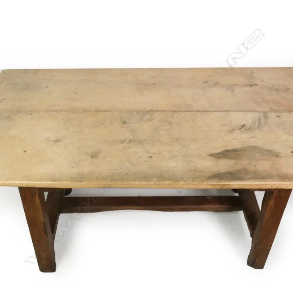 An 18th/19thC country oak and fruit wood dining table, Image 1++