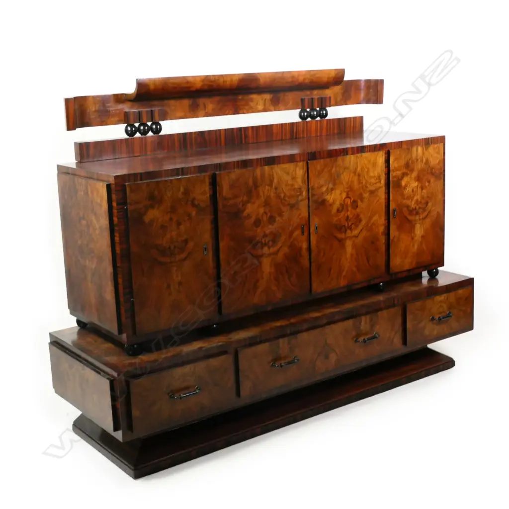 A quality French Art Deco  figured walnut designer sideboard, Image 1++