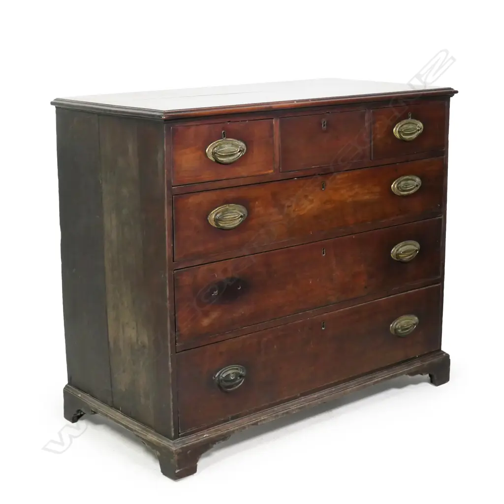 A George III mahogany flat front chest, Image 1++