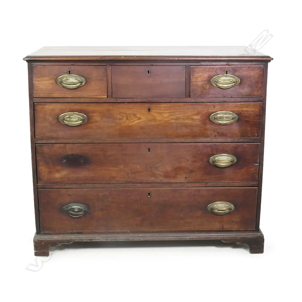 A George III mahogany flat front chest, Image 1++