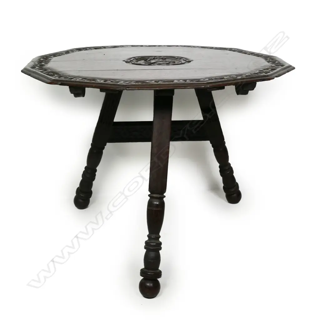 A 19thC oak Dutch vendage folding table, Image 1++