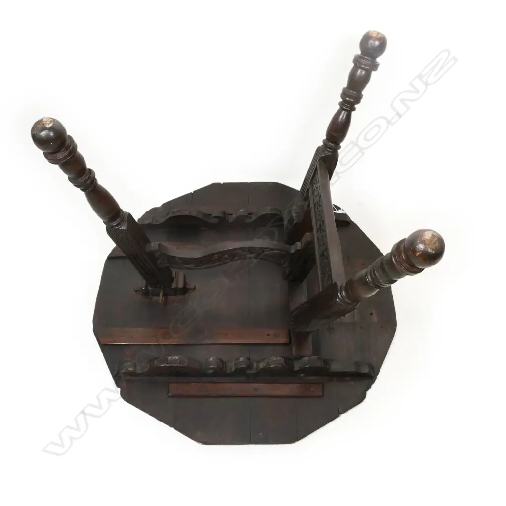 A 19thC oak Dutch vendage folding table, Image 1++