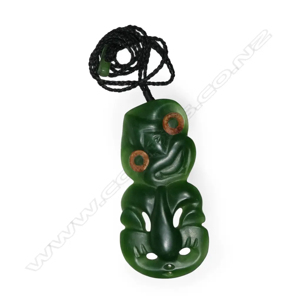 A vintage pounamu hei tiki, of kawakawa variety, Image 1++