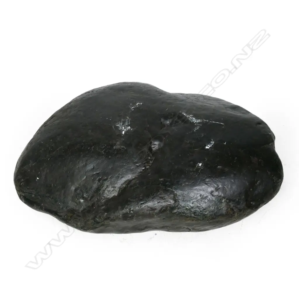 A large pounamu boulder, Image 1++
