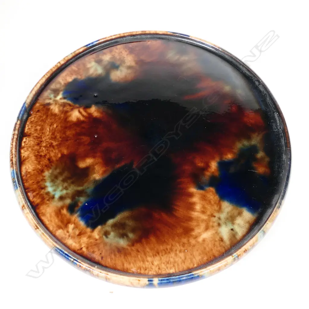 A rare Milton Pottery (New Zealand) majolica cheese dish and cover, Image 1++