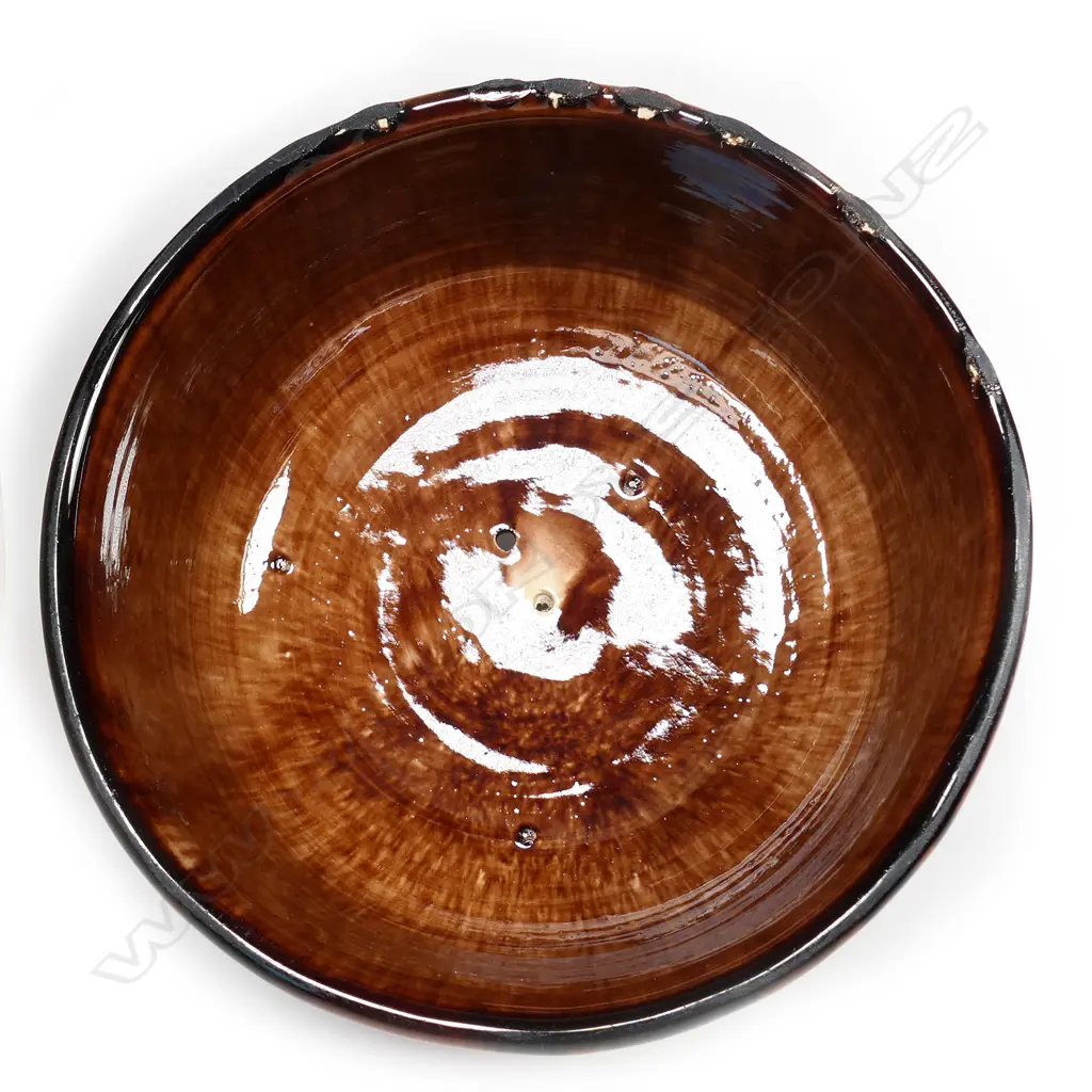 A rare Milton Pottery (New Zealand) majolica cheese dish and cover, Image 1++
