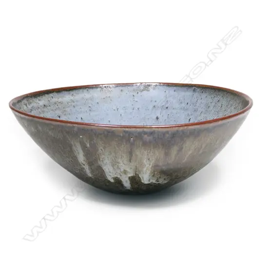 Len Castle large stoneware bowl,