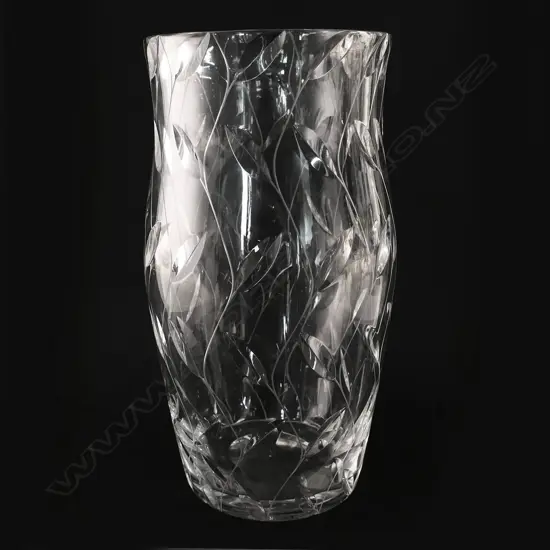 A 1930s Clyne Farquharson cut glass vase,