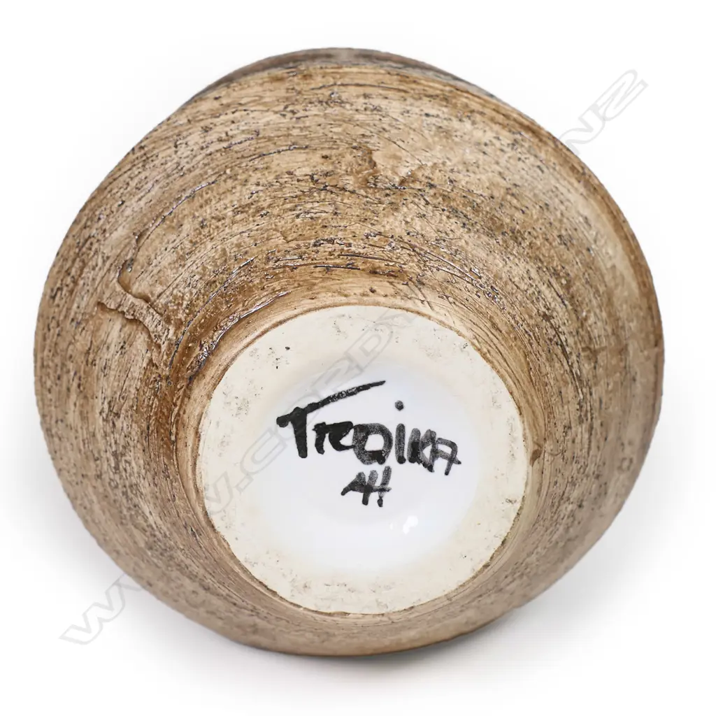 A Troika pottery 1960s/70s St. Ives, Cornwall pottery vase, Image 1++