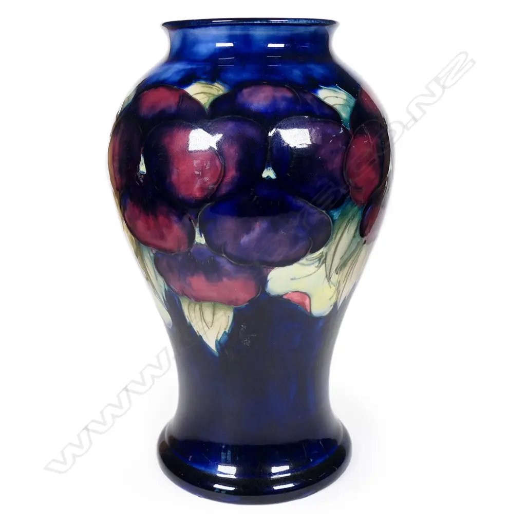 A William Moorcroft vase, Image 1++