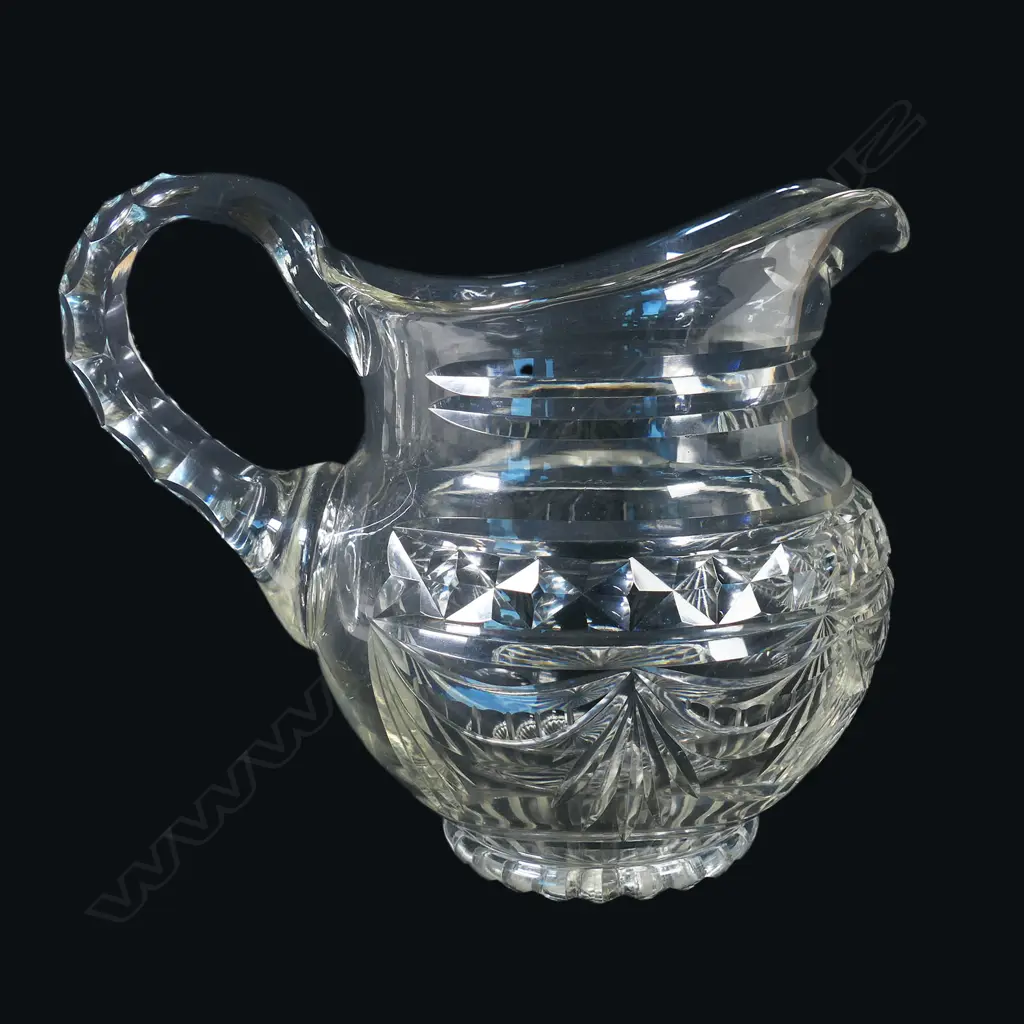 A cut crystal jug, Image 1++
