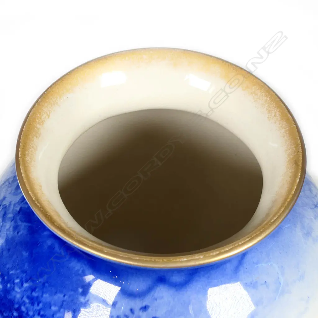 A large Royal Doulton Blue Children vase, Image 1++