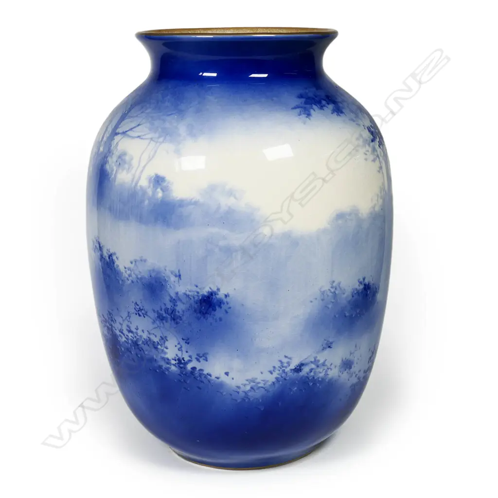 A large Royal Doulton Blue Children vase, Image 1++