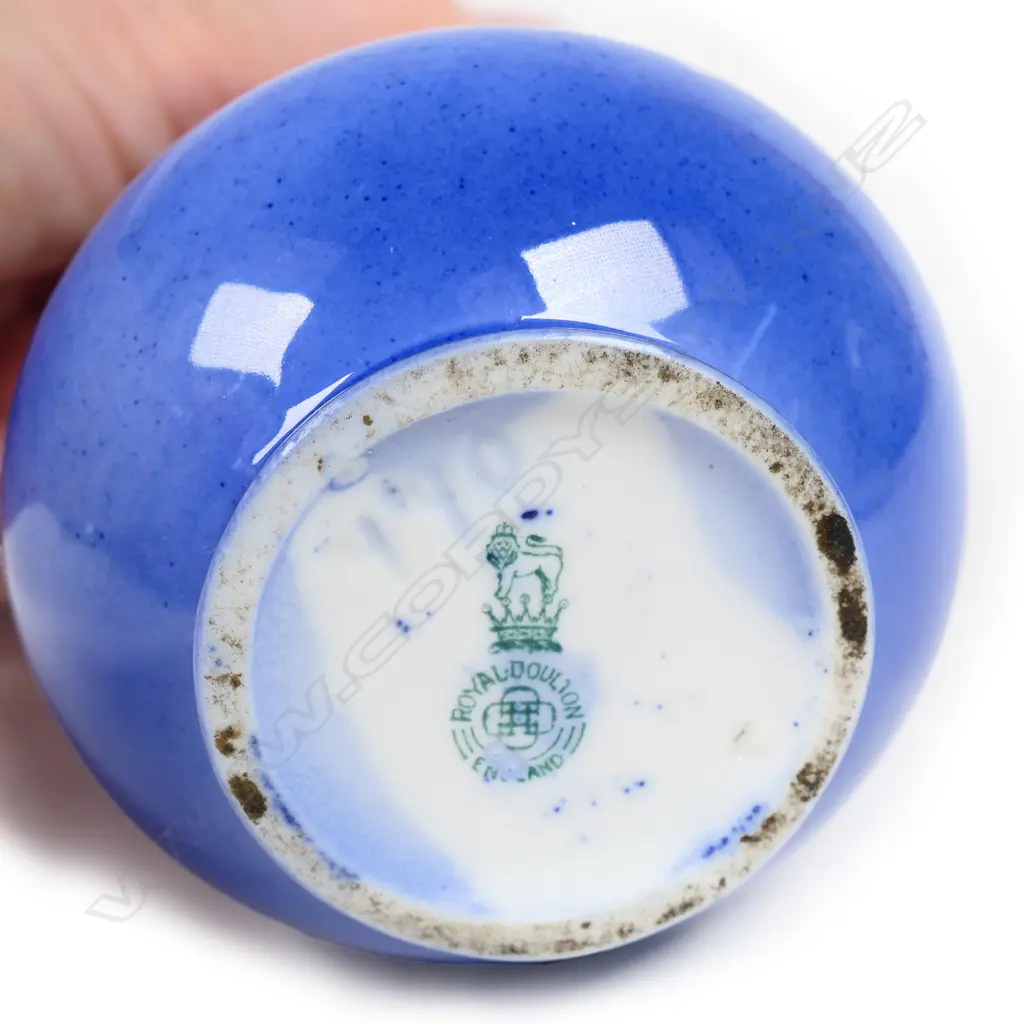 A Royal Doulton Blue Children specimen vase, Image 1++