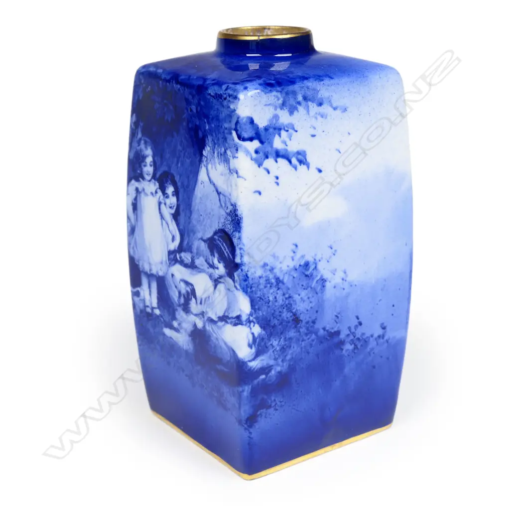 A Royal Doulton Blue Children squared vase, Image 1++