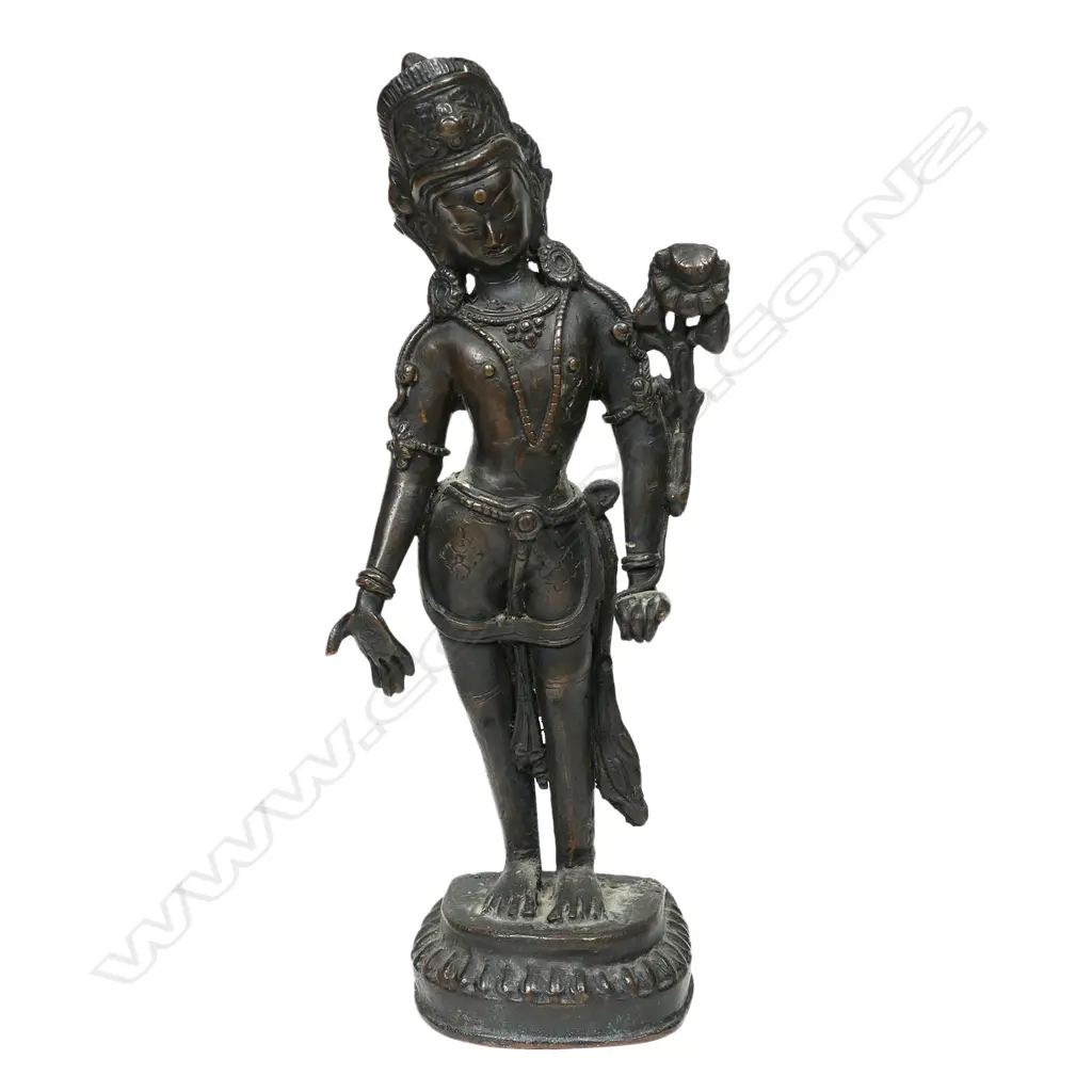 A Sino-Tibetan bronze figure of the bodhisattva Maitreya, Image 1++