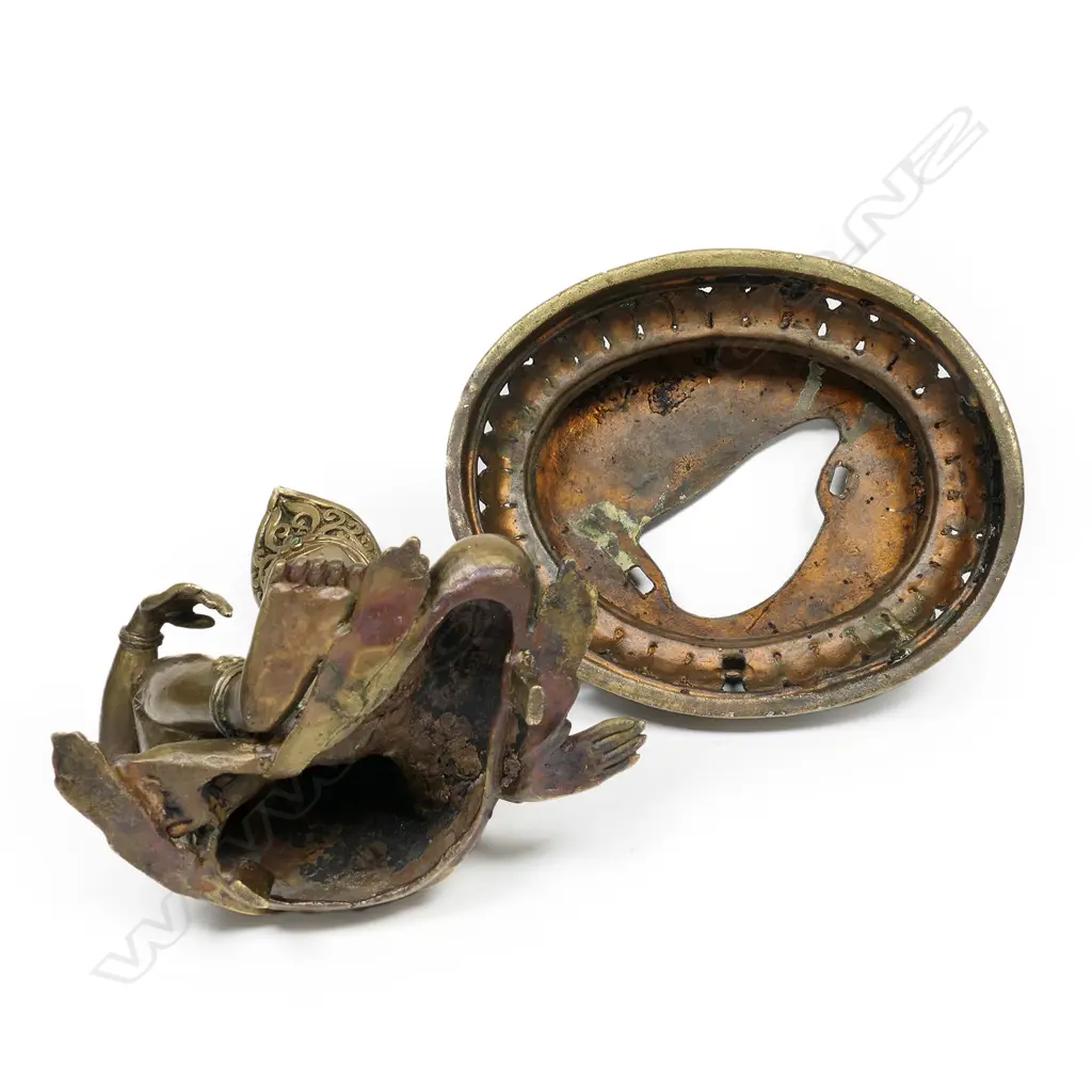 A decorative Nepalese bronze bodhisattva statue, Image 1++