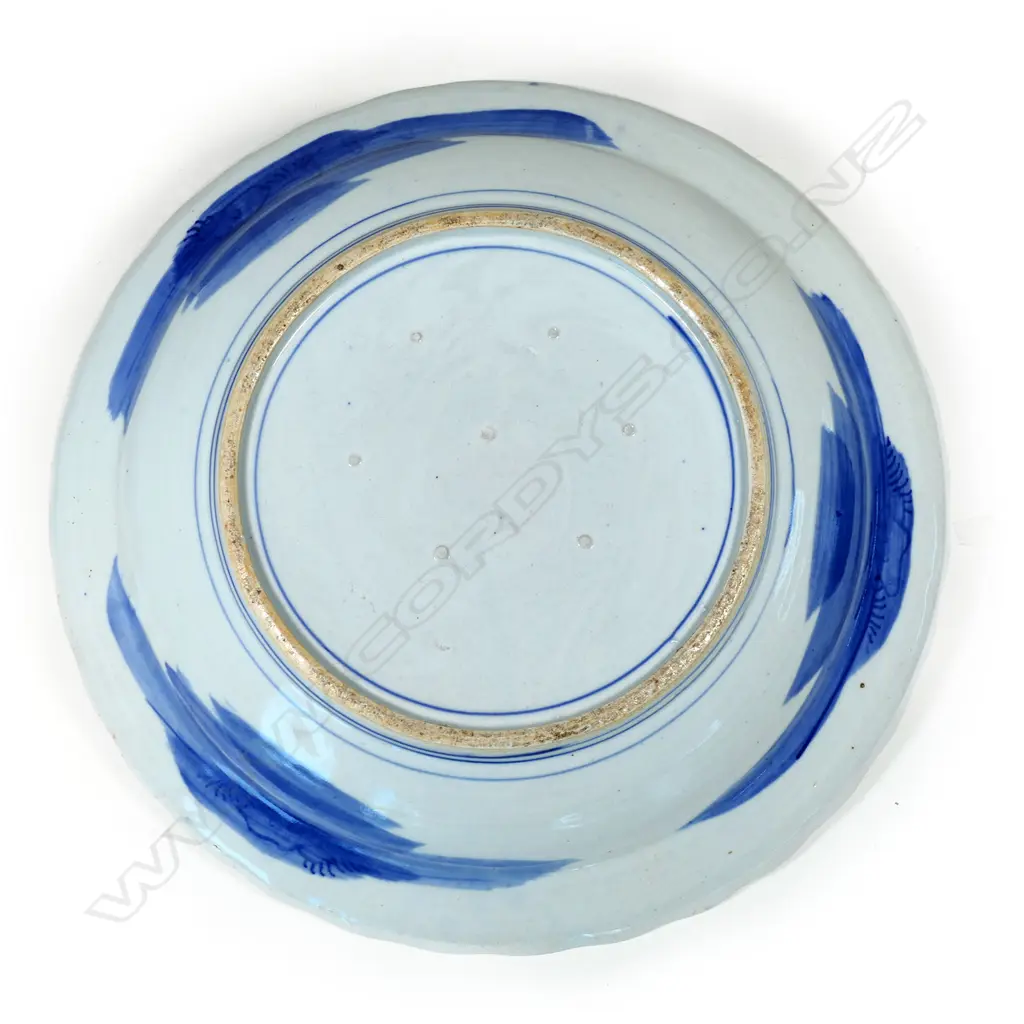 An Oriental blue and white large charger, Image 1++