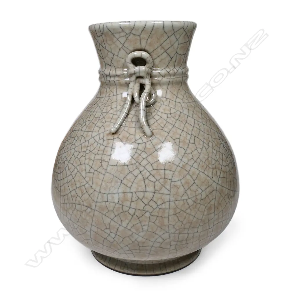 A Chinese crackle glaze ovoid vase, Image 1++
