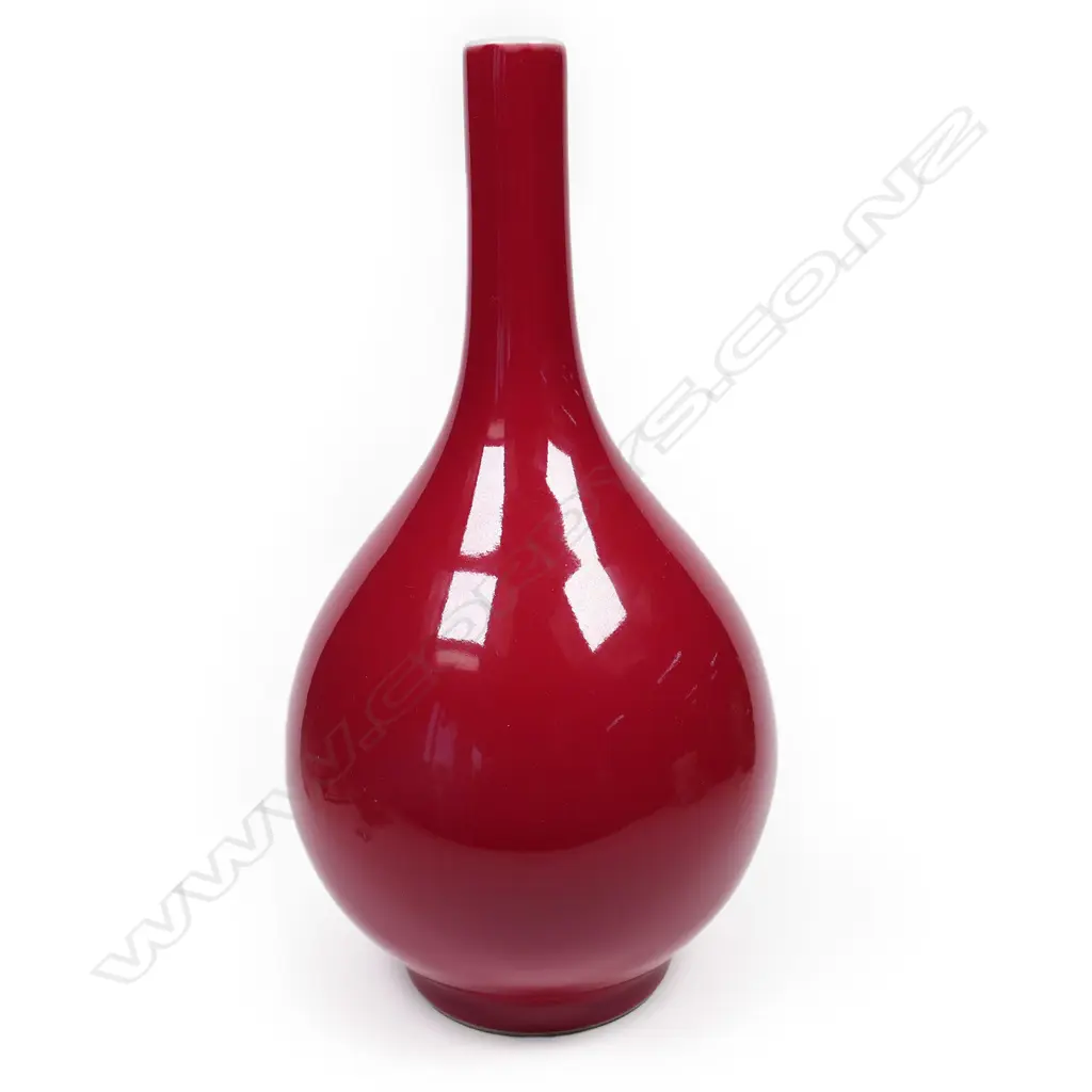 A Chinese copper red glazed porcelain bottle vase, Image 1++