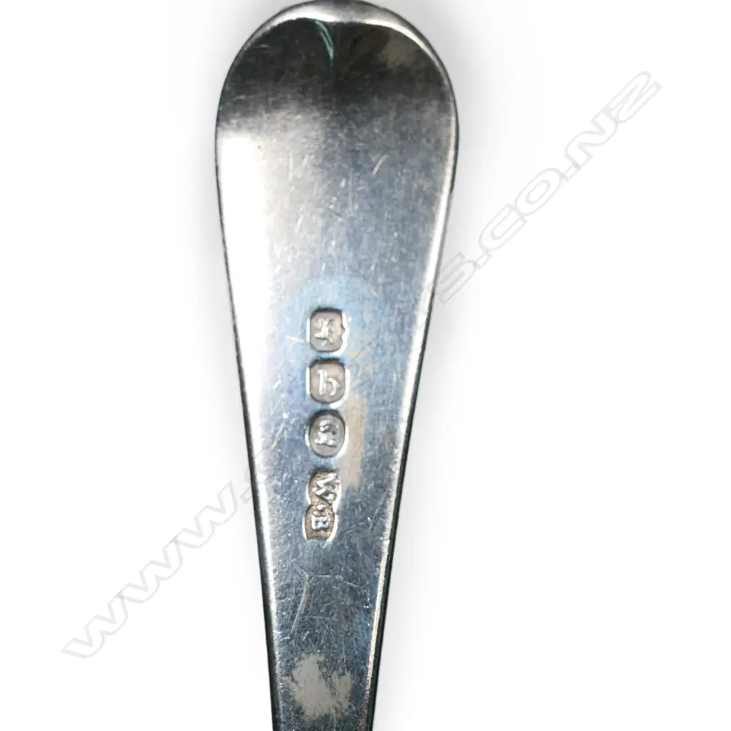 A George III silver sauce ladle, Image 1++