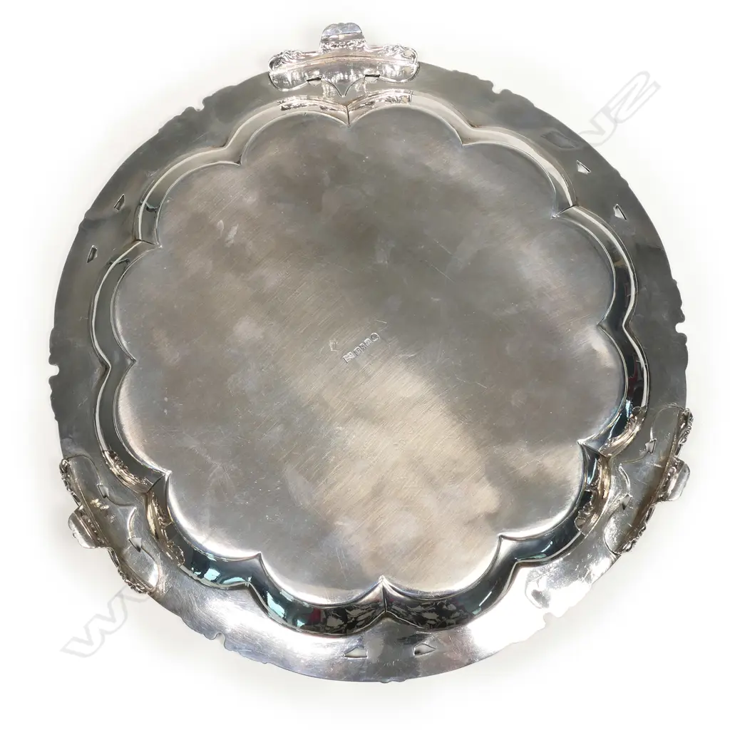 A Wm. IV silver salver, with scalloped rim, Image 1++