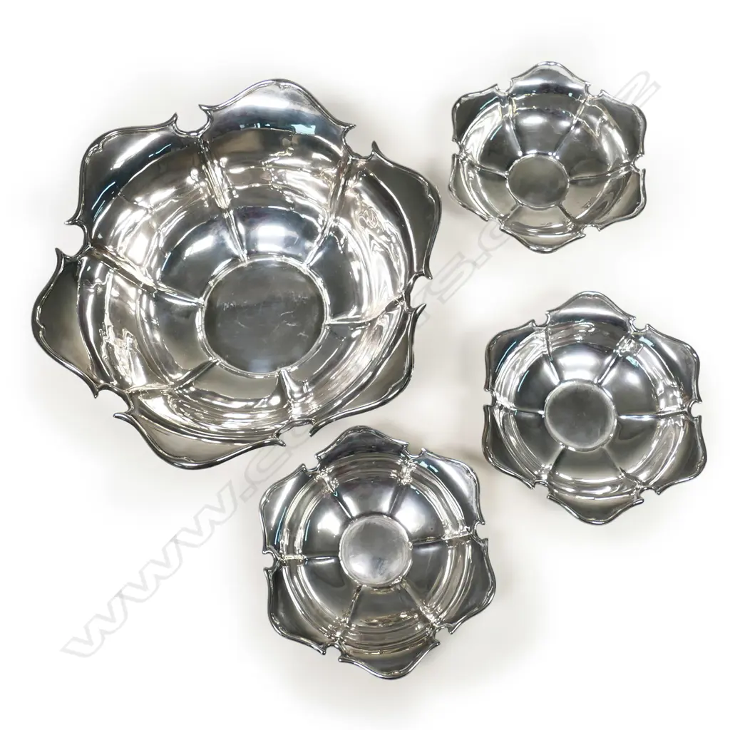 An Edwardian Scottish  silver table centrepiece, Image 1++