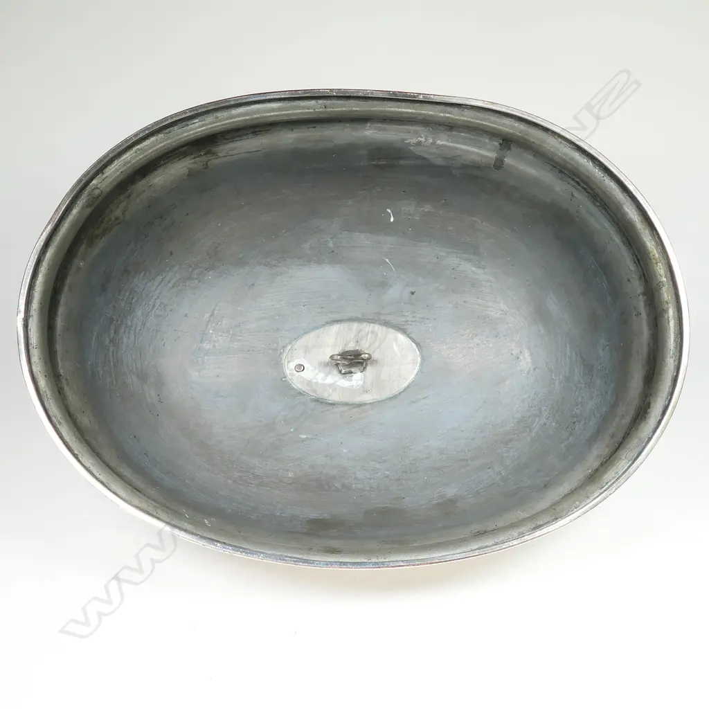 An Old Sheffield Plate food dome, with acanthus embellished handle, Image 1++