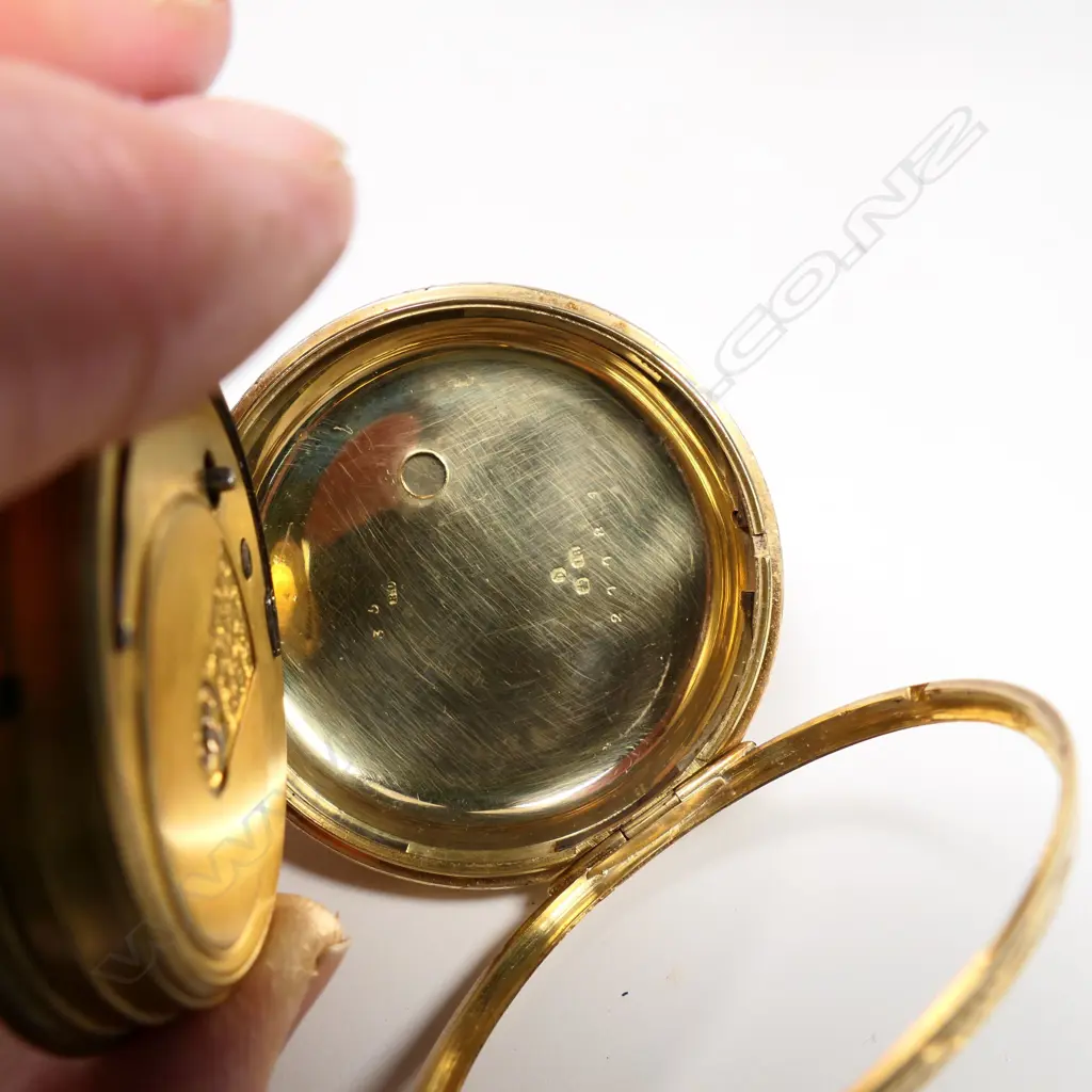 A 19thC 18ct gold open face pocket watch, in box, Image 1++