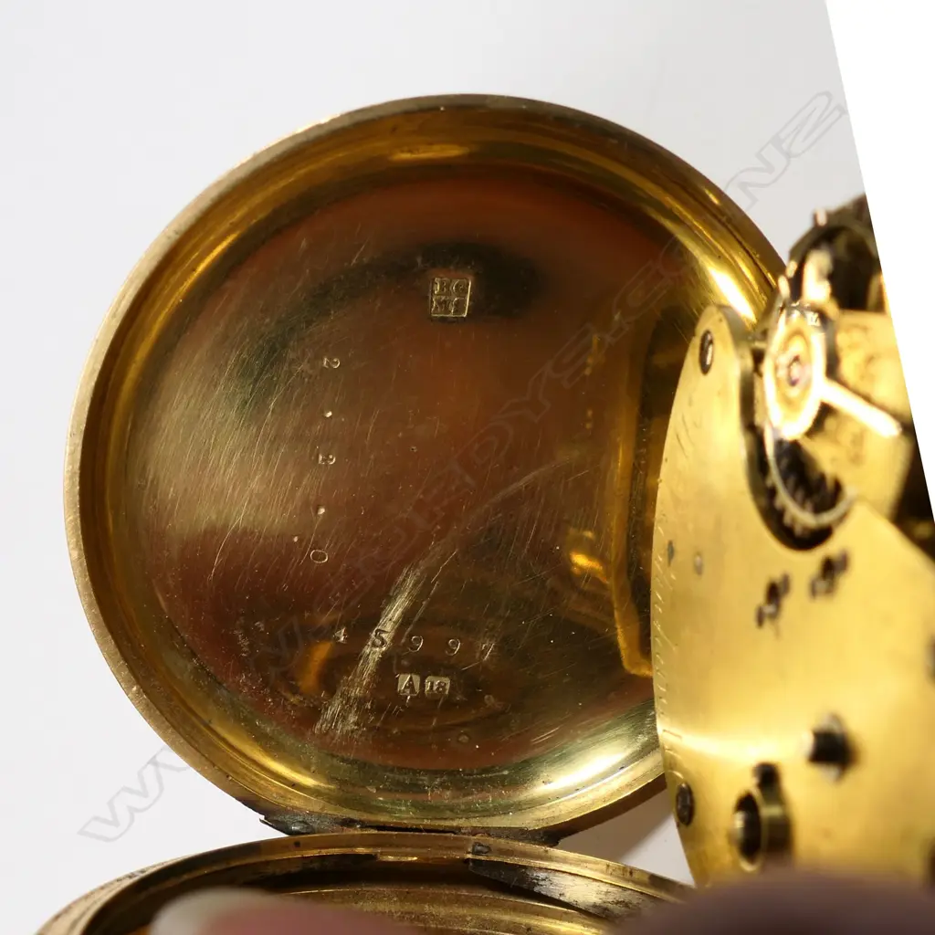 An 18ct gold hunter case pocket watch, by W. Ehrhardt, London, Image 1++