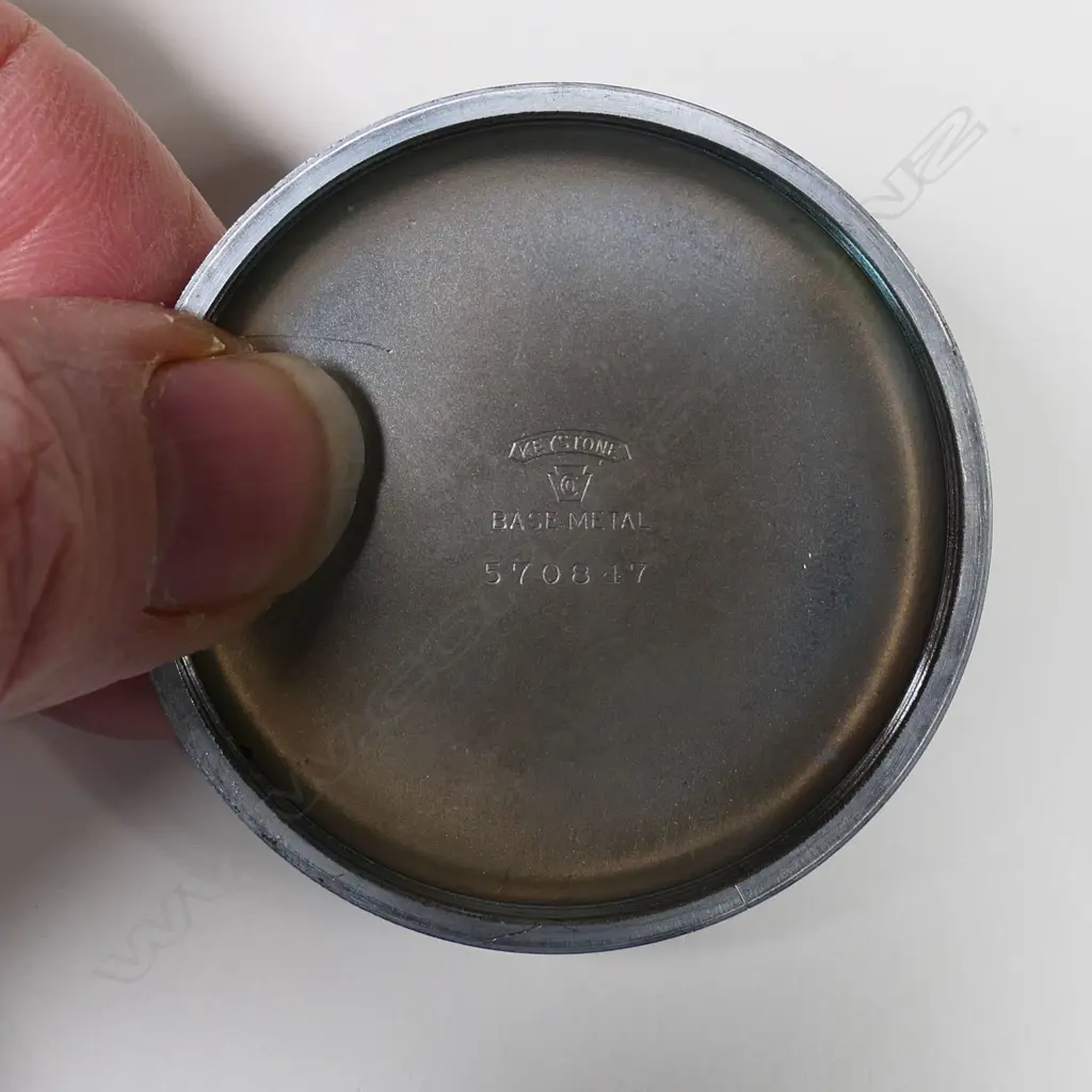 A WWII Hamilton Watch Co. USA Navigation Master pocket watch, dated 1942. Image 1++