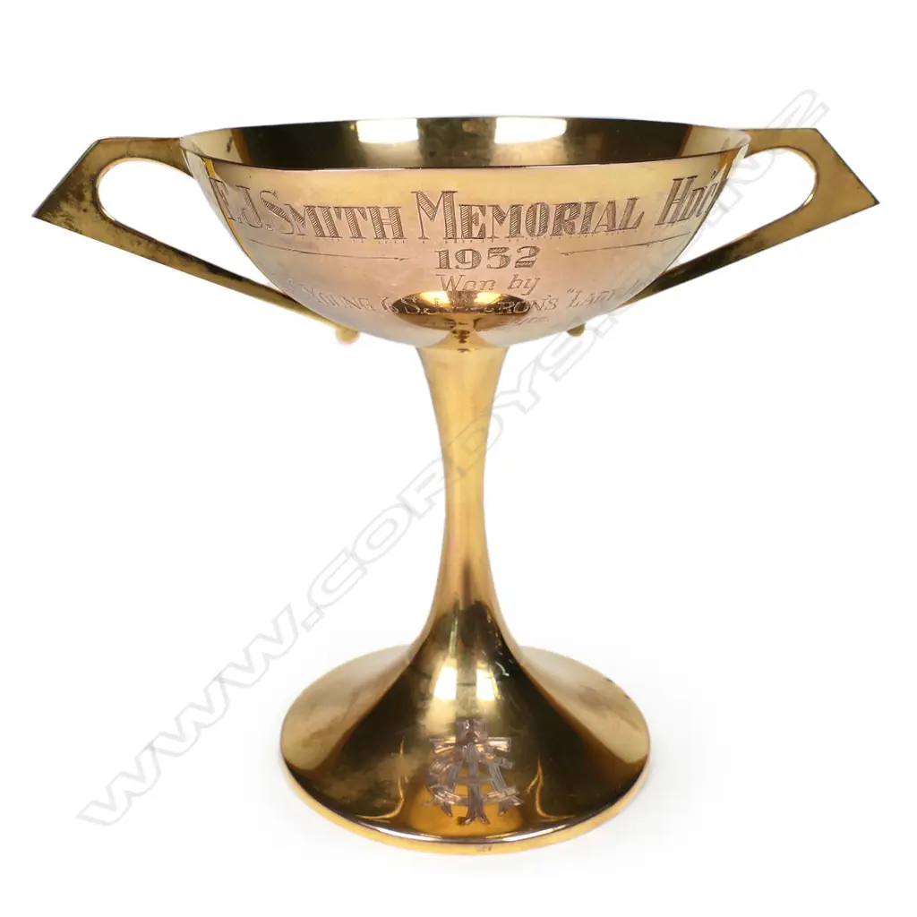 A 9ct gold trophy cup, Auckland Trotting Club, F. J. Smith Mem. H'cap., 1952, Image 1++