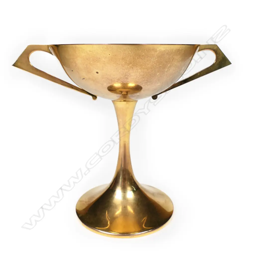 A 9ct gold trophy cup, Auckland Trotting Club, F. J. Smith Mem. H'cap., 1952, Image 1++