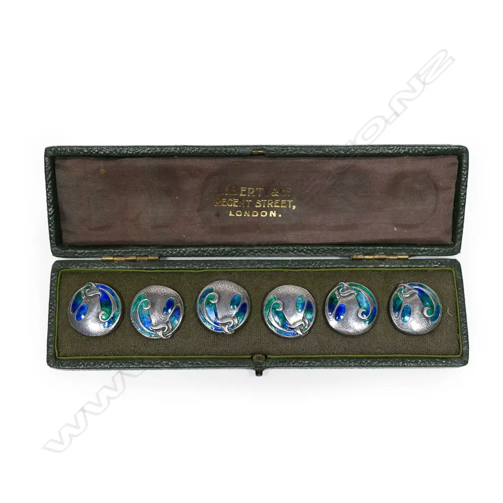 A rare set of six Cymric silver buttons by Archibald Knox for Liberty & Co., Image 1++