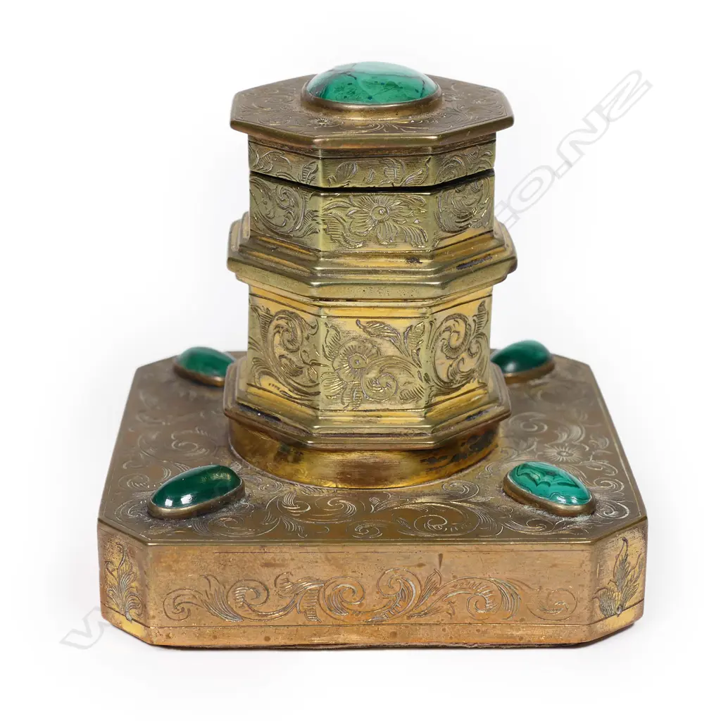 A gilt bronze paperweight inkwell set with malachite cabochons, Image 1++