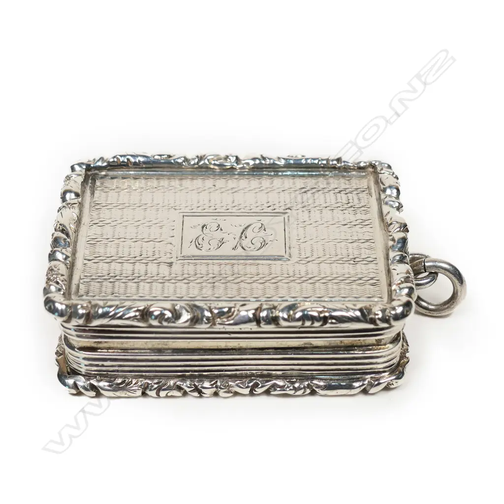 A late Georgian silver vinaigrette, Image 1++