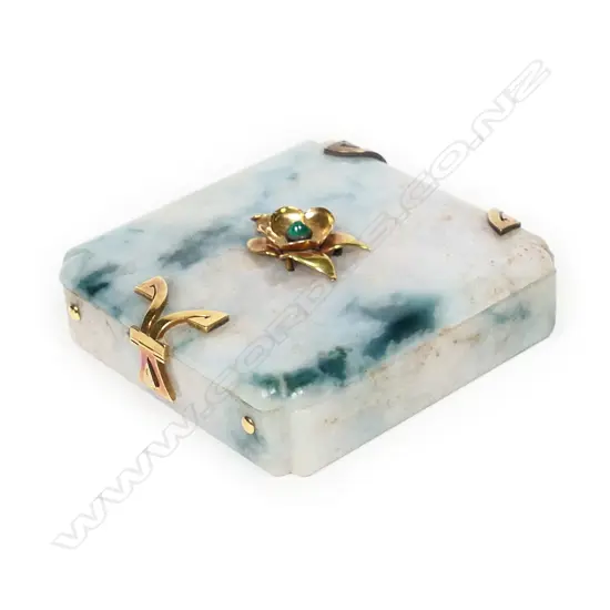 A hardstone and gold powder or rouge box,