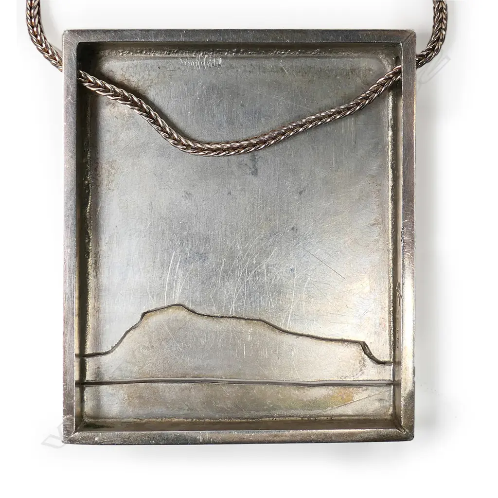 A vintage Jens Hansen (Nelson, NZ) silver pendant on chain, Image 1++