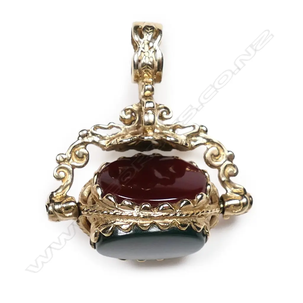 A 9ct gold antique style fancy fob spinner, Image 1++