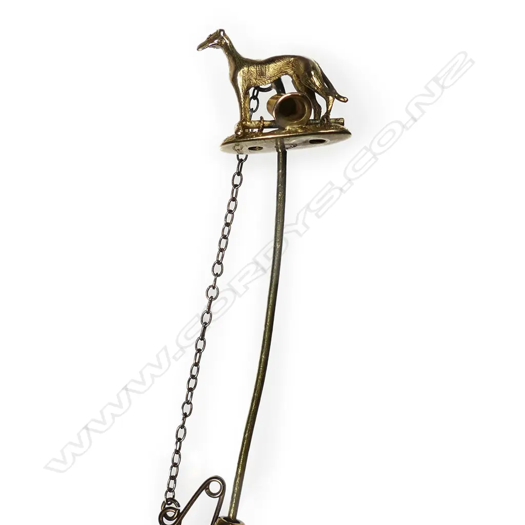 A 19thC gold greyhound figured tie pin, Image 1++