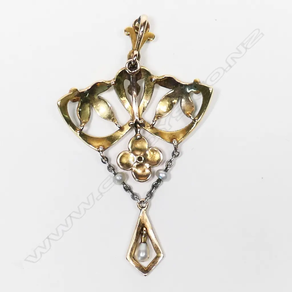 A 14ct gold, ruby and diamond necklace, Image 1++