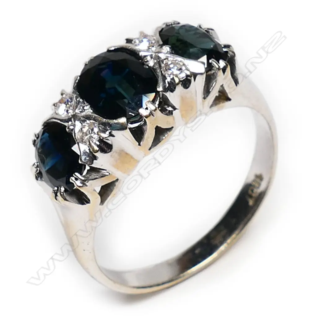 An 18ct white gold, tourmaline and diamond ring, Image 1++