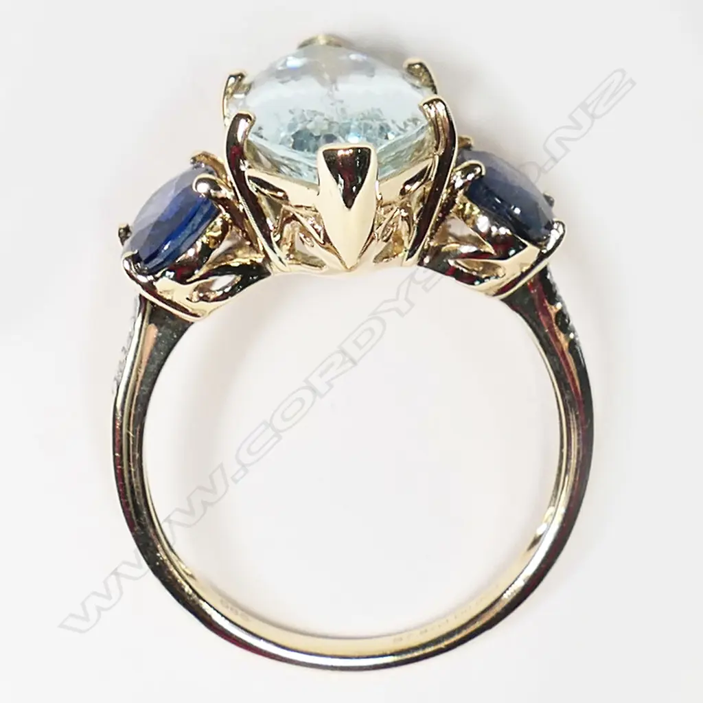 A 14ct gold, aquamarine, sapphire and diamond Art Deco style ring, Image 1++